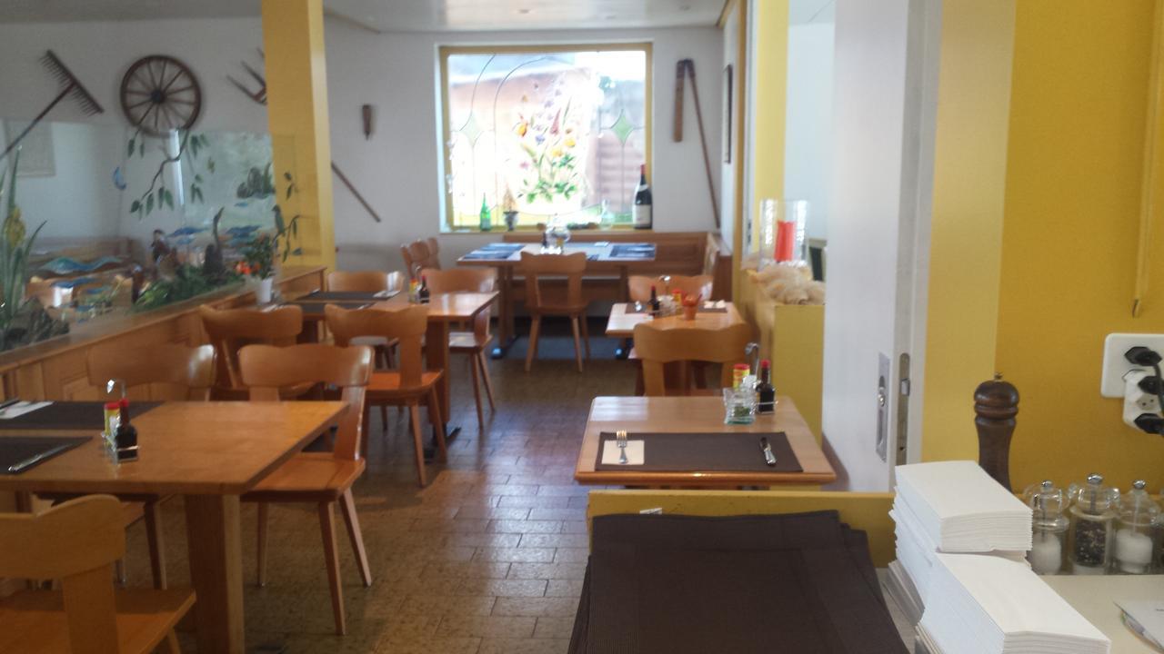 Hotel Restaurant Klosterli Pieterlen Buitenkant foto